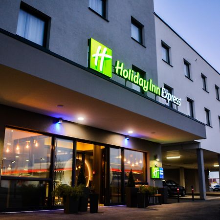 Holiday Inn Express Munich - Olching, An Ihg Hotel Dış mekan fotoğraf